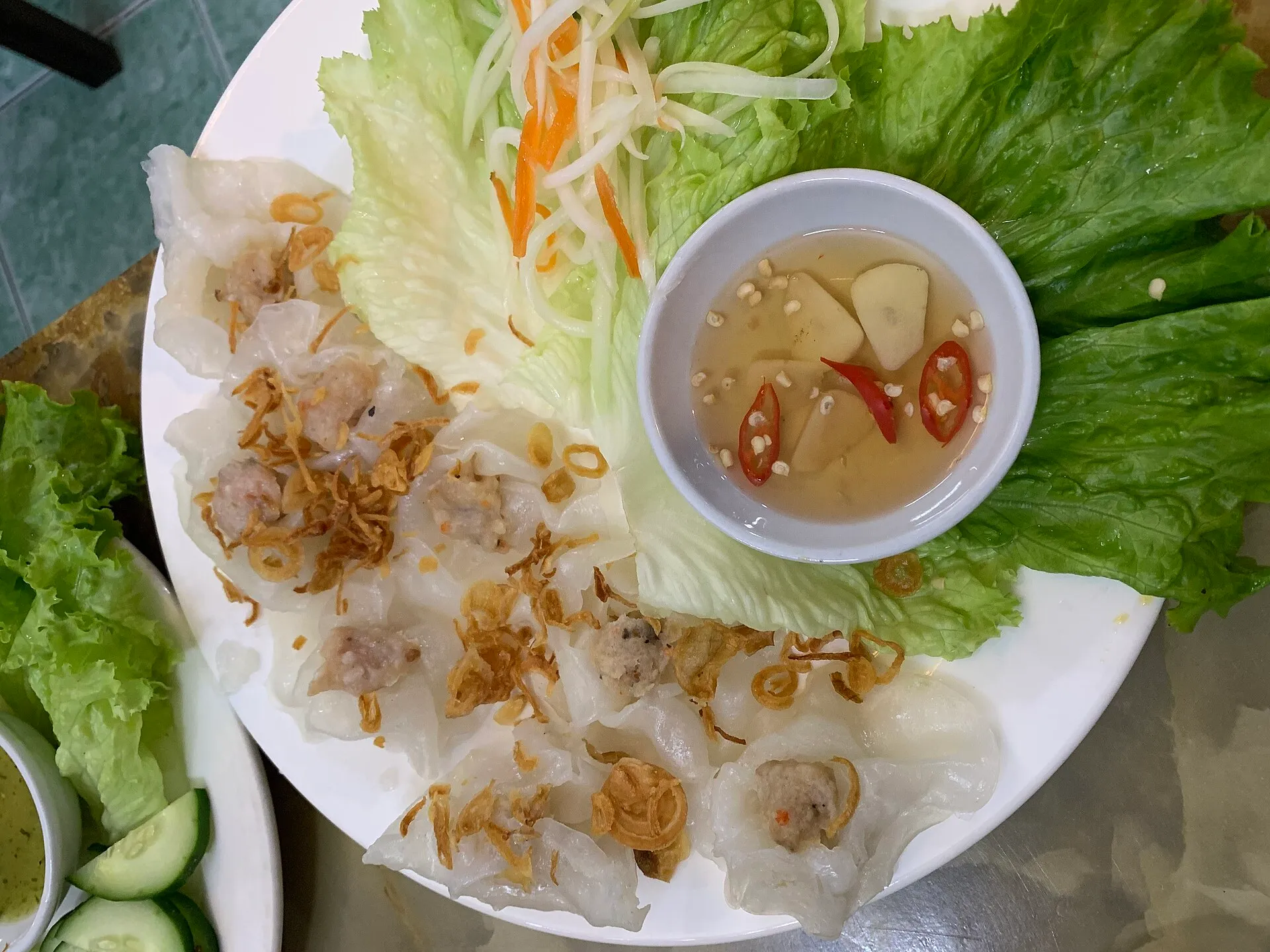 화이트로즈 (Bánh bao bánh vạc)